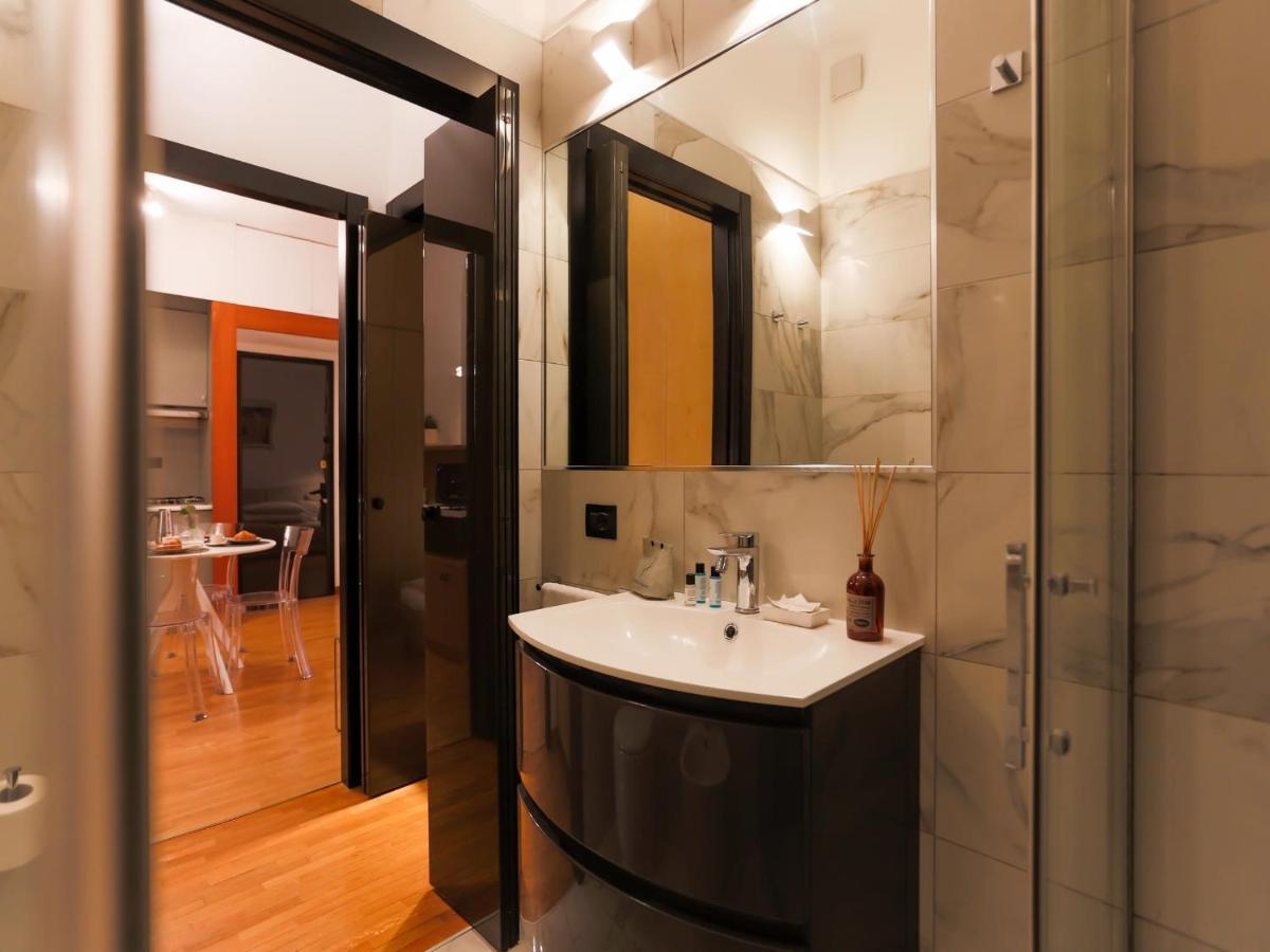The Best Rent - Modern Apartment In The Center Милан Экстерьер фото