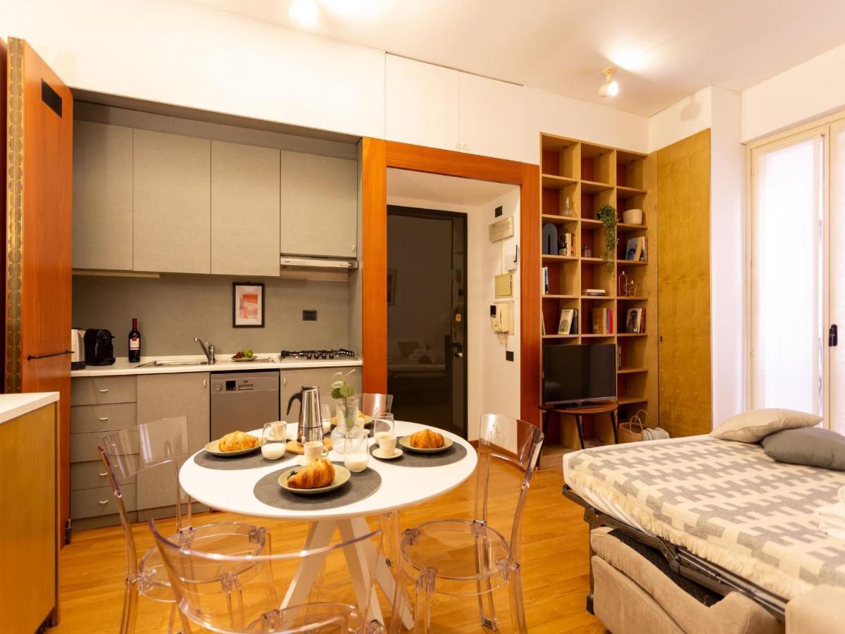 The Best Rent - Modern Apartment In The Center Милан Экстерьер фото