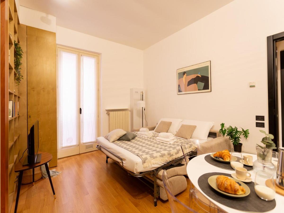 The Best Rent - Modern Apartment In The Center Милан Экстерьер фото